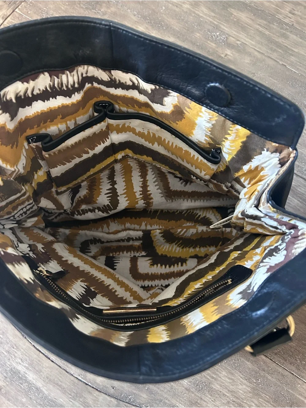 Classic Black Woven Leather Tote Bag - Picture 2 of 4